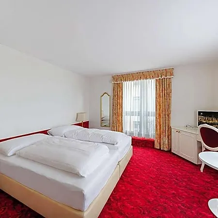 Hotell Mozart 3*